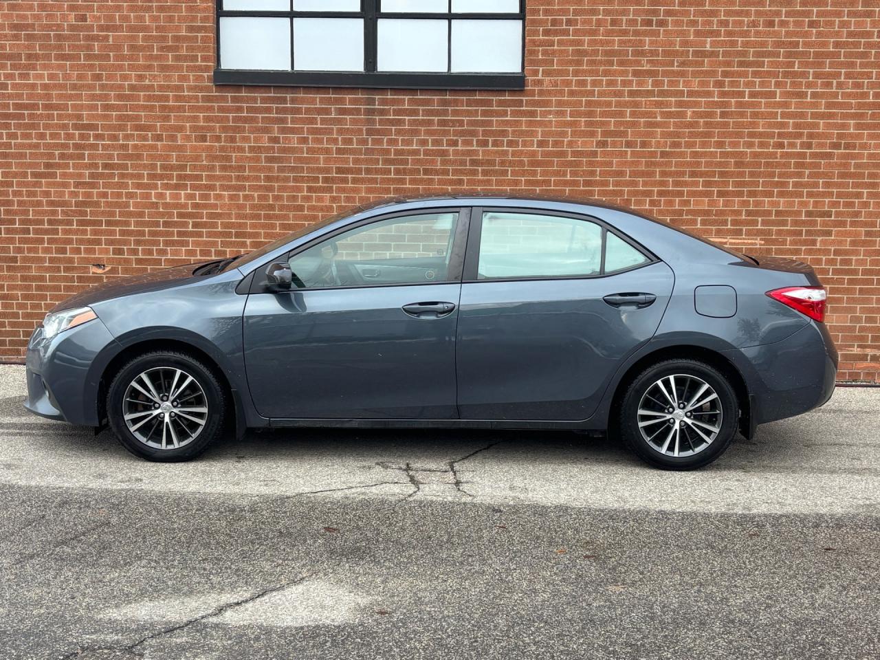 2016 Toyota Corolla 4DR SDN AUTO LE Photo2