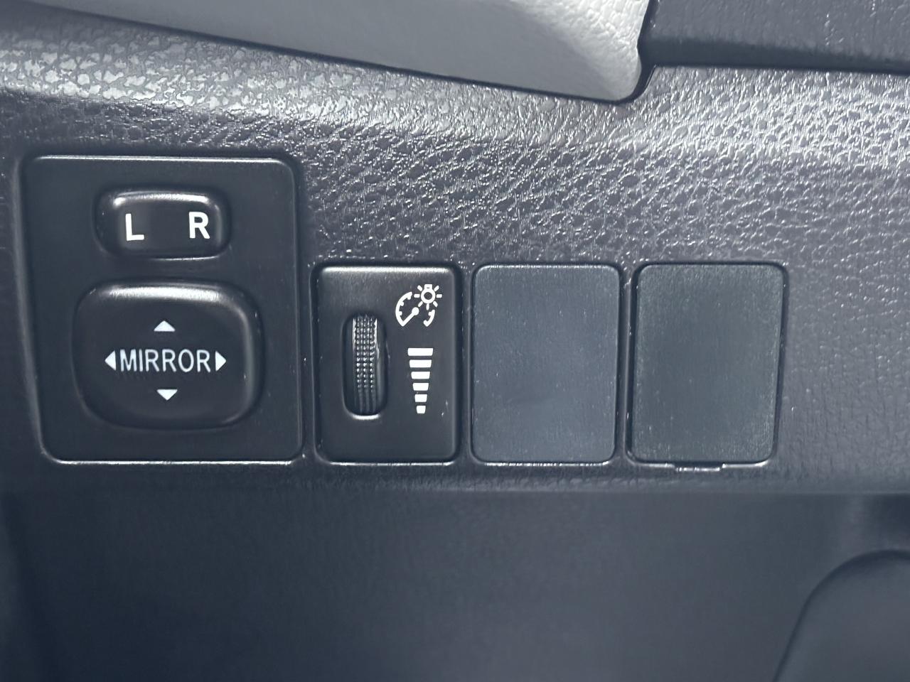 2016 Toyota Corolla 4DR SDN AUTO LE Photo