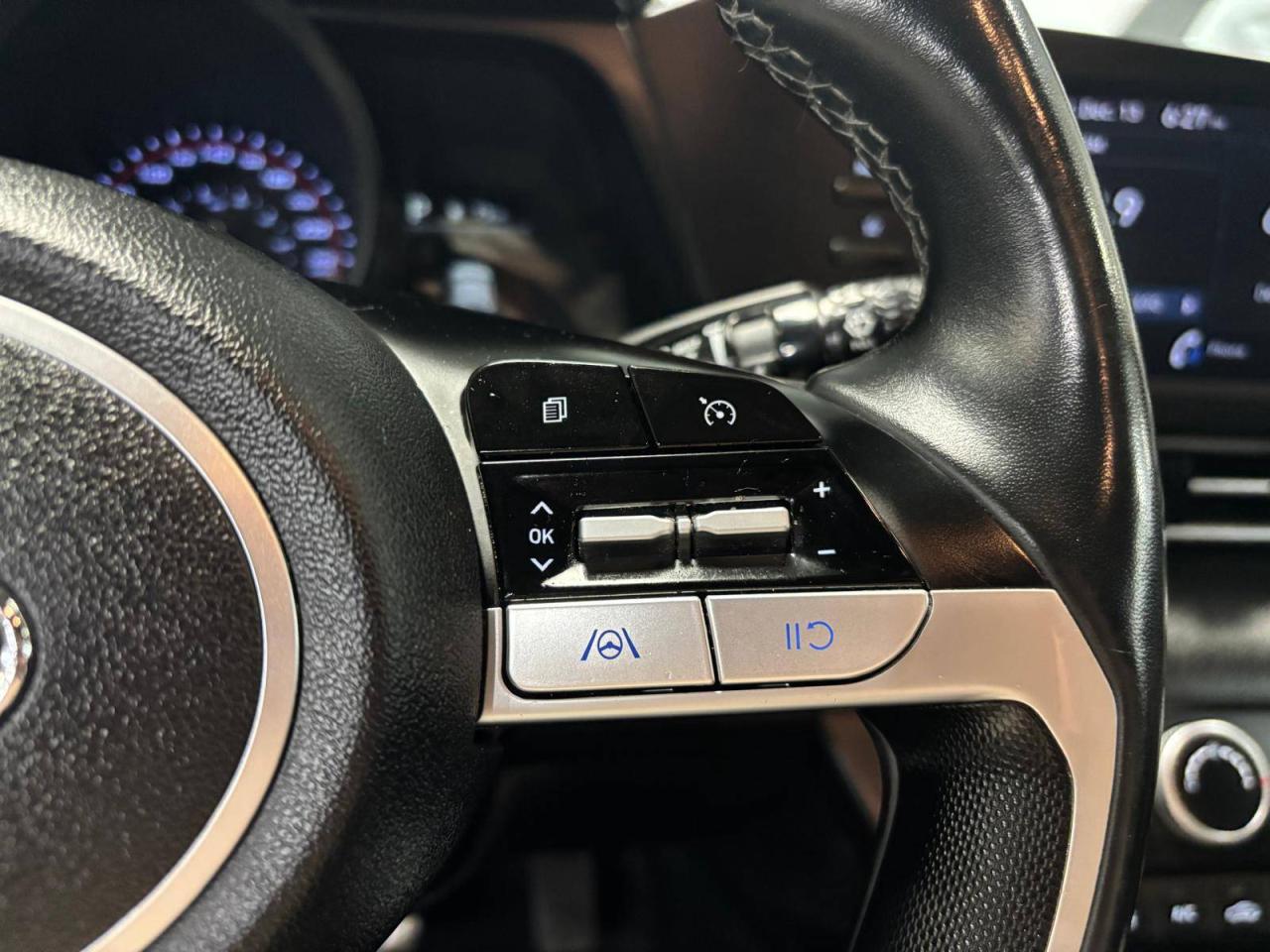 2022 Hyundai Elantra Preferred IVT $ 0 % DOWN FINANCE OAC Photo