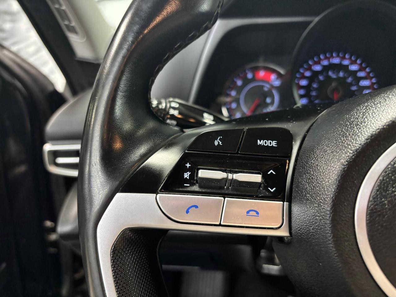 2022 Hyundai Elantra Preferred IVT $ 0 % DOWN FINANCE OAC Photo