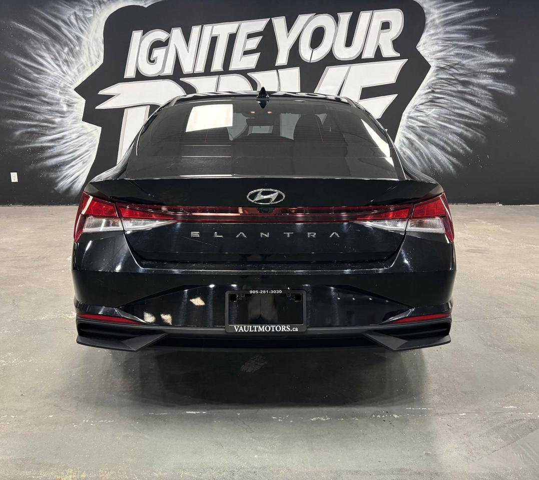 2022 Hyundai Elantra Preferred IVT $ 0 % DOWN FINANCE OAC Photo4