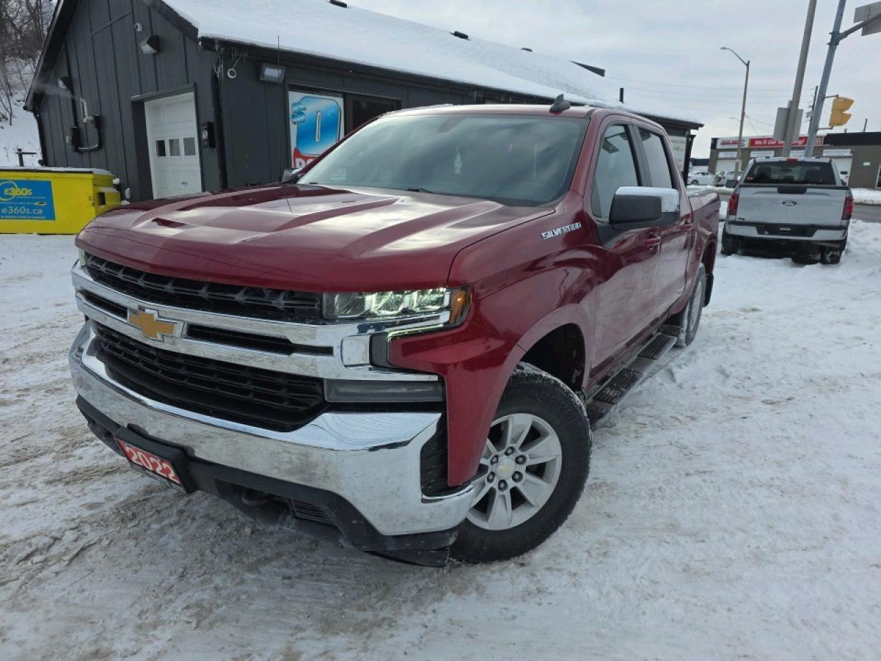 THIS SHARP LOOKING 2022 LIMITED LT SILVERADO HAS THE 4X4 TO GET YOU WHEREVER YOU NEED TO GO...FINANCING AVAIALABLE!