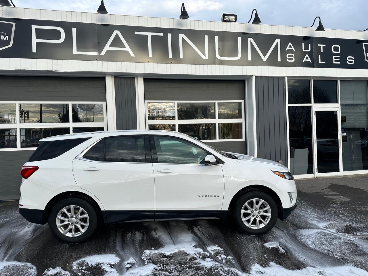 2018 Chevrolet Equinox 1LT Photo1