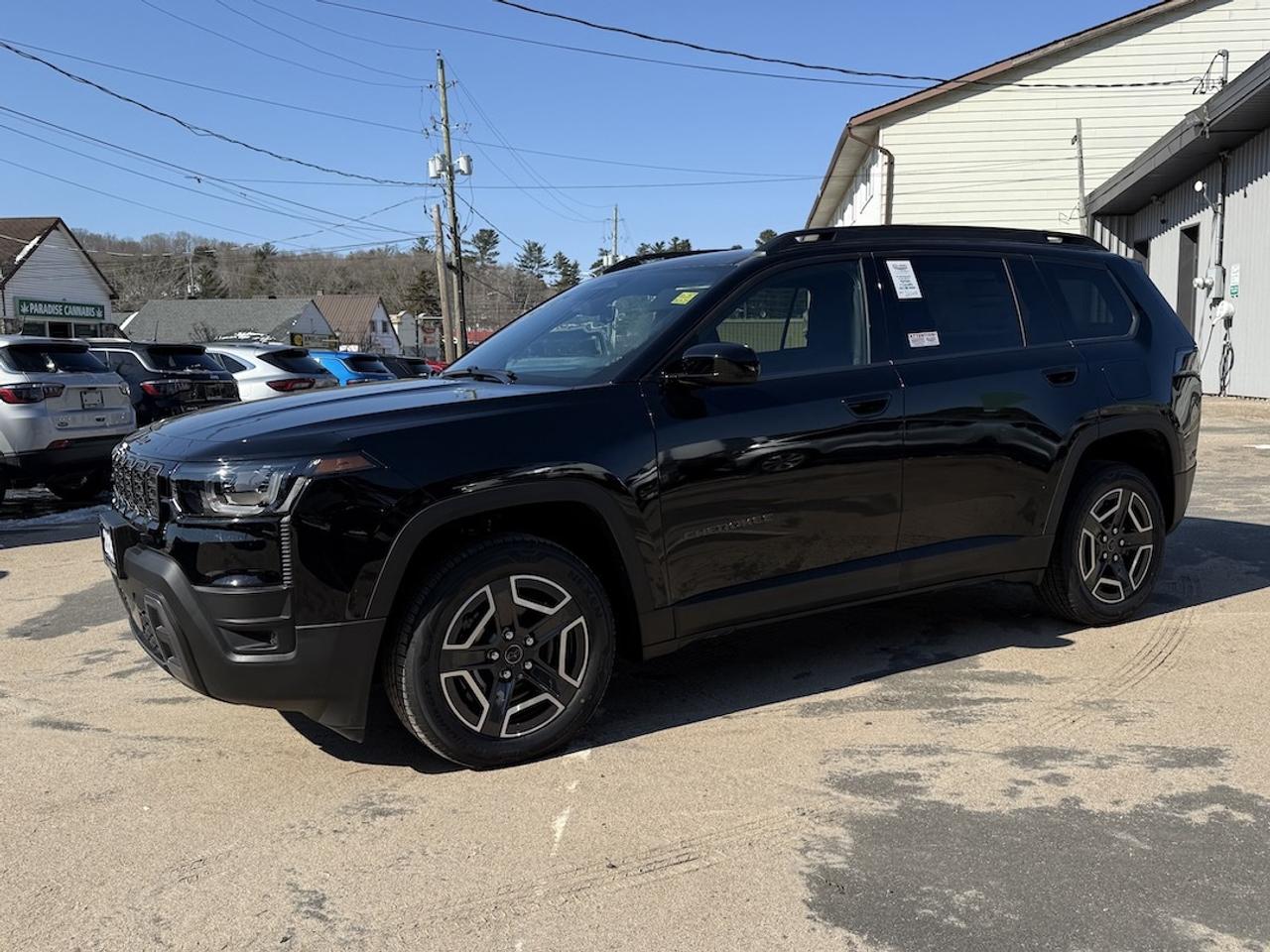 2026 Jeep Cherokee LAREDO 4x4 Photo2