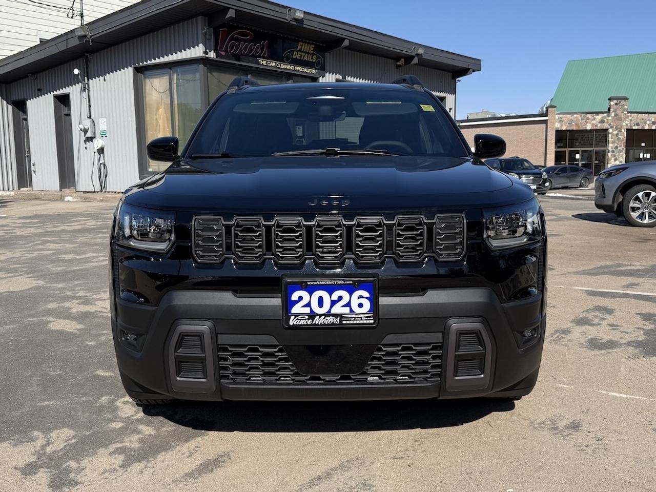 2026 Jeep Cherokee LAREDO 4x4 Photo