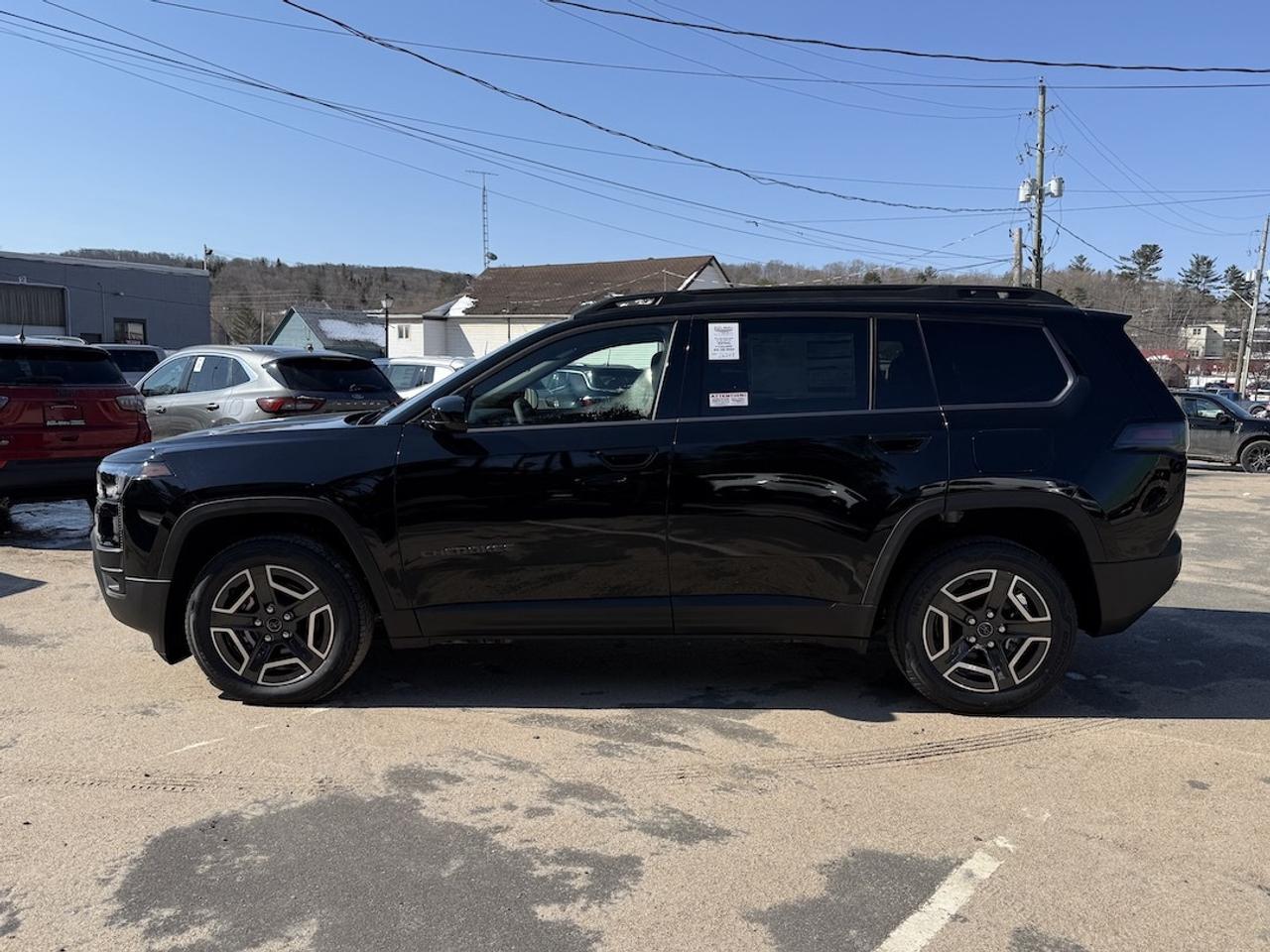 2026 Jeep Cherokee LAREDO 4x4 Photo3