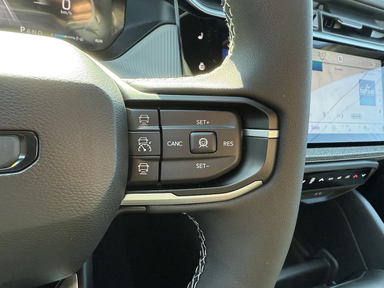 2026 Jeep Cherokee LAREDO 4x4 Photo