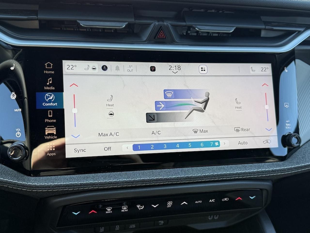 2026 Jeep Cherokee LAREDO 4x4 Photo