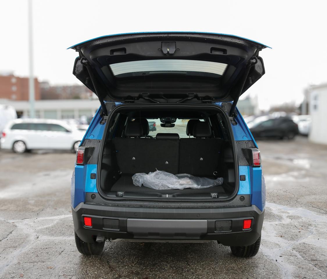 2026 Jeep Cherokee Limited 4X4 Photo