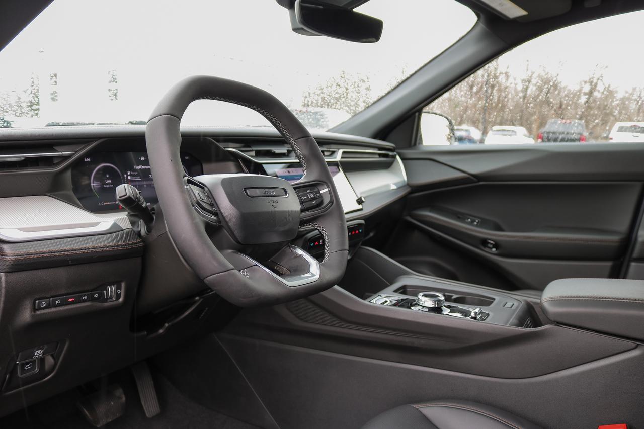 2026 Jeep Cherokee Limited 4X4 Photo