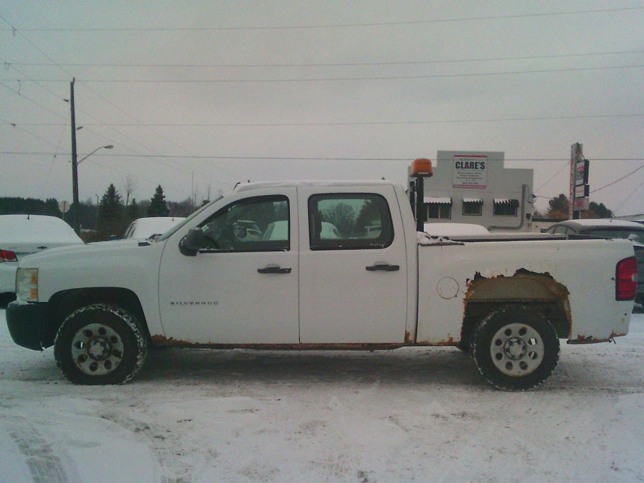 2011 Chevrolet Silverado 1500 2WD Crew Cab 143.5  WT Photo3