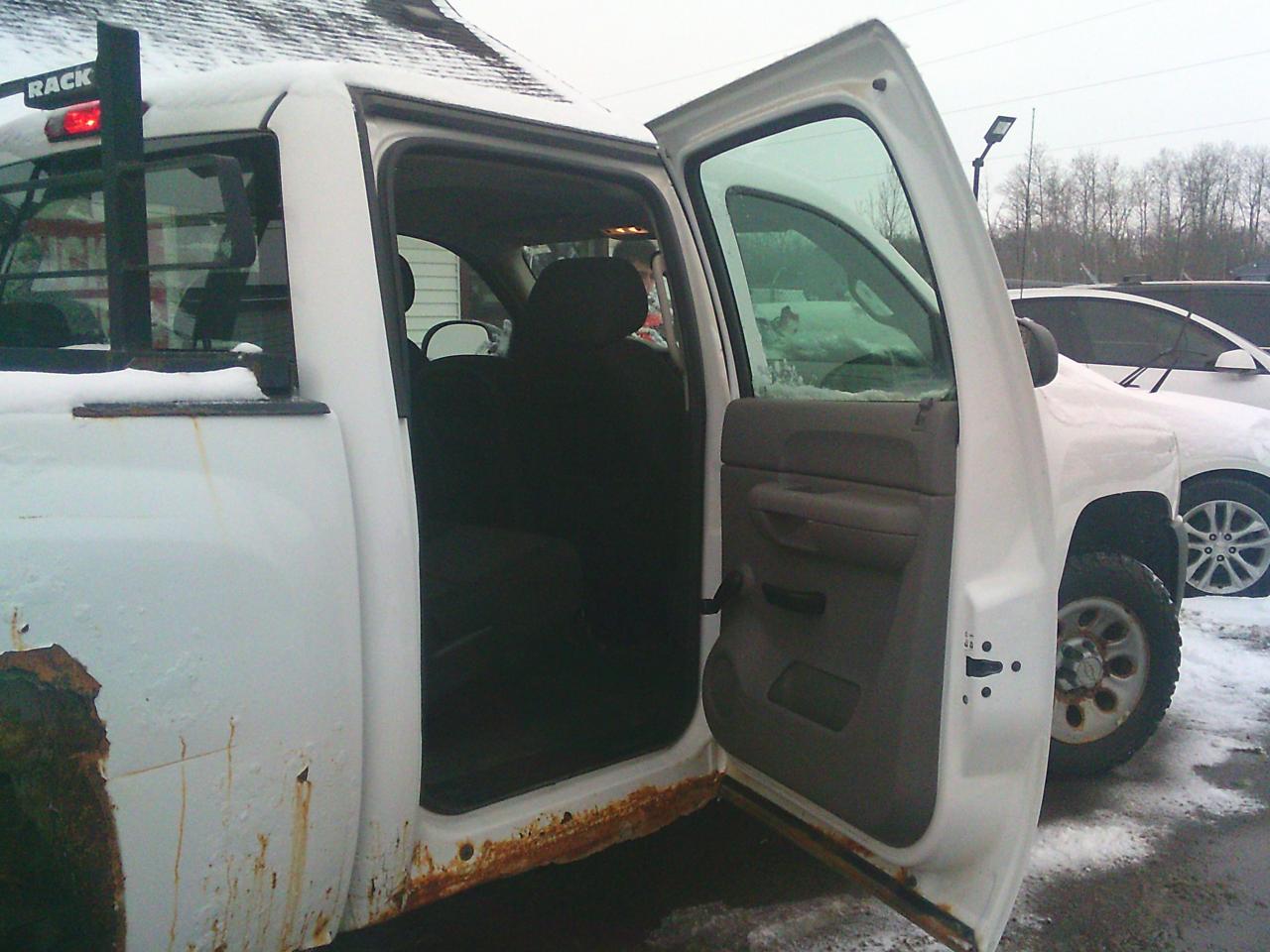 2011 Chevrolet Silverado 1500 2WD Crew Cab 143.5  WT - Photo #21