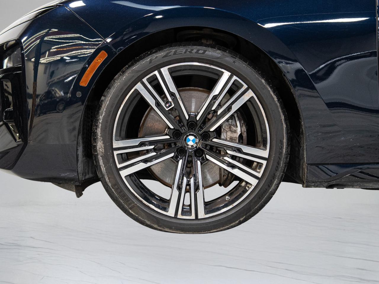 2023 BMW 7 Series 760i | M-SPORT | PREMIUM AND ENTERTAINMENT PKG Photo