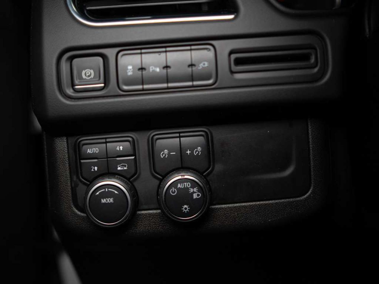 2021 Chevrolet Suburban RST | 1SP PKG | 8 PASS | BOSE | PANO | 22 IN Photo