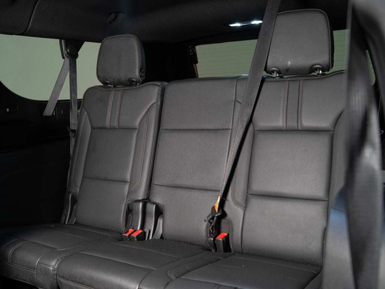 2021 Chevrolet Suburban RST | 1SP PKG | 8 PASS | BOSE | PANO | 22 IN Photo