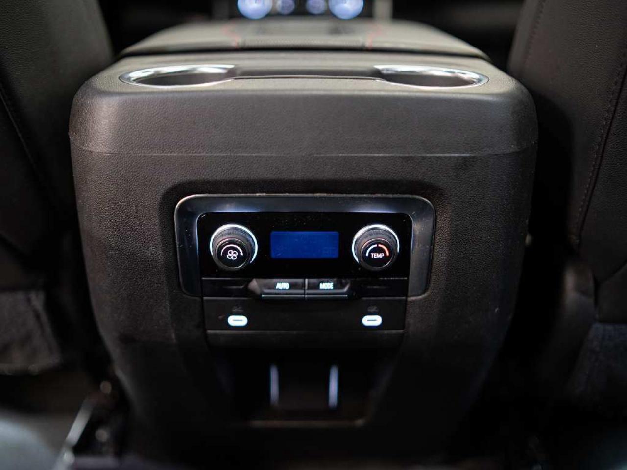 2021 Chevrolet Suburban RST | 1SP PKG | 8 PASS | BOSE | PANO | 22 IN Photo
