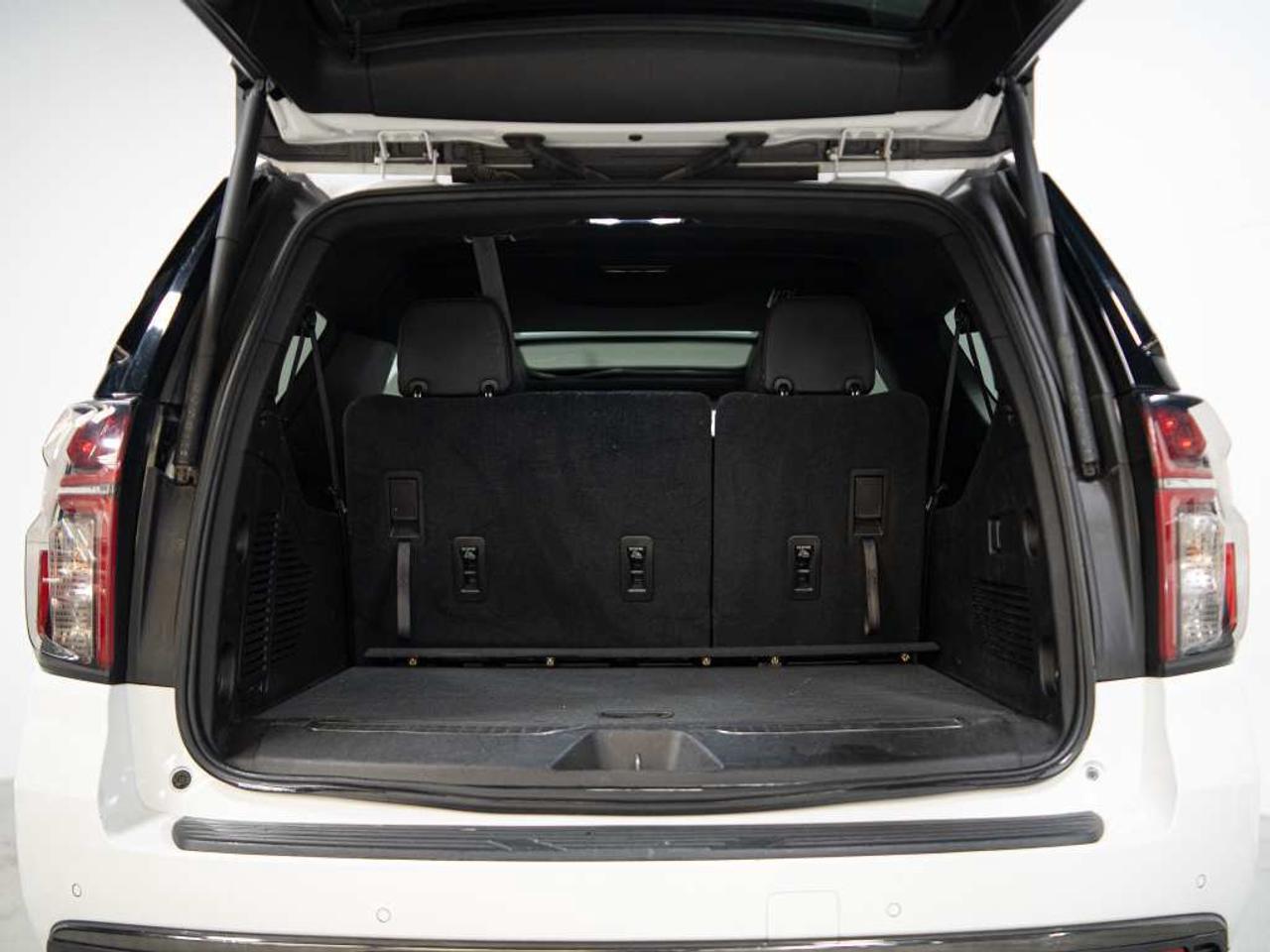 2021 Chevrolet Suburban RST | 1SP PKG | 8 PASS | BOSE | PANO | 22 IN Photo