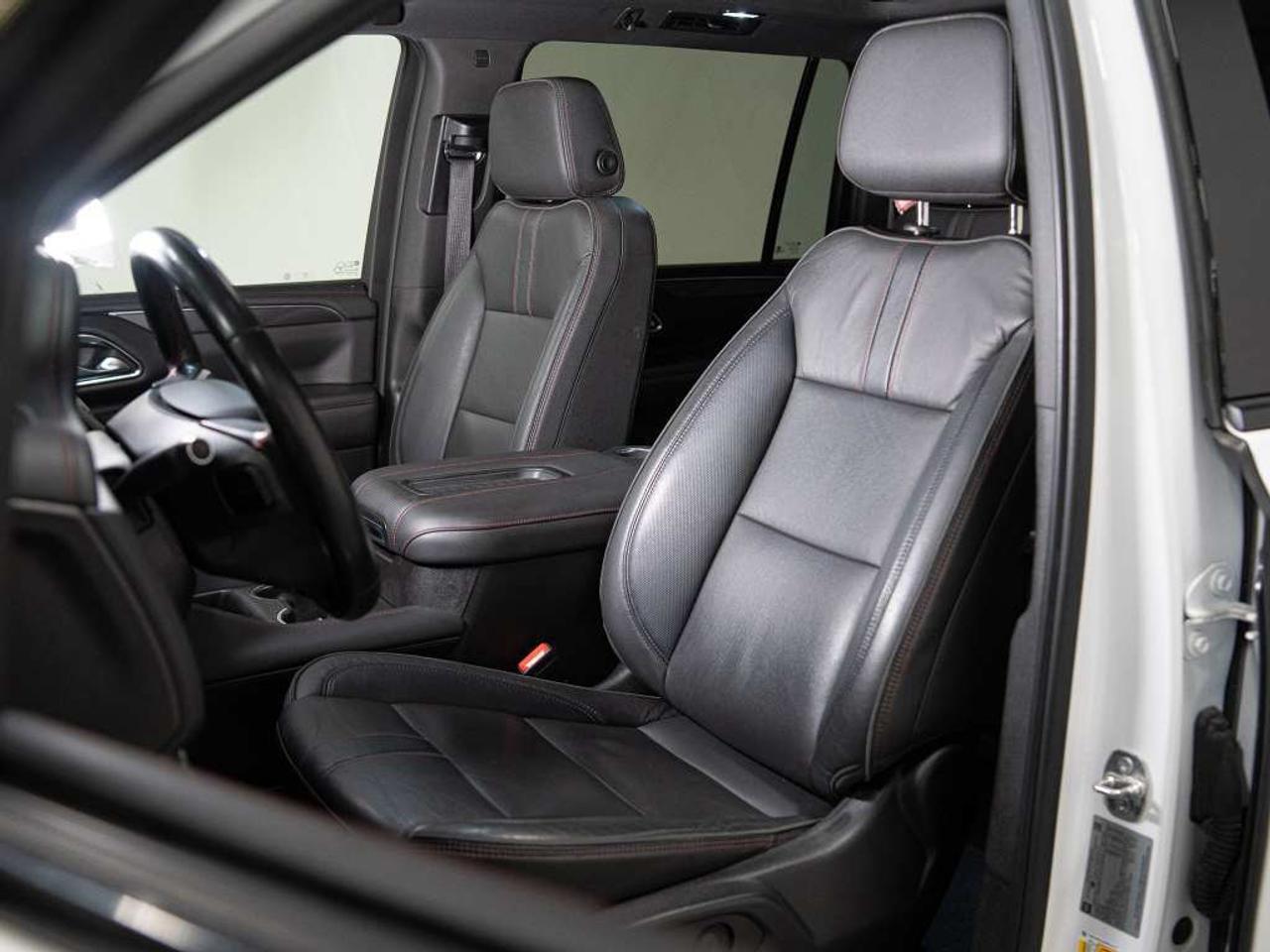 2021 Chevrolet Suburban RST | 1SP PKG | 8 PASS | BOSE | PANO | 22 IN Photo