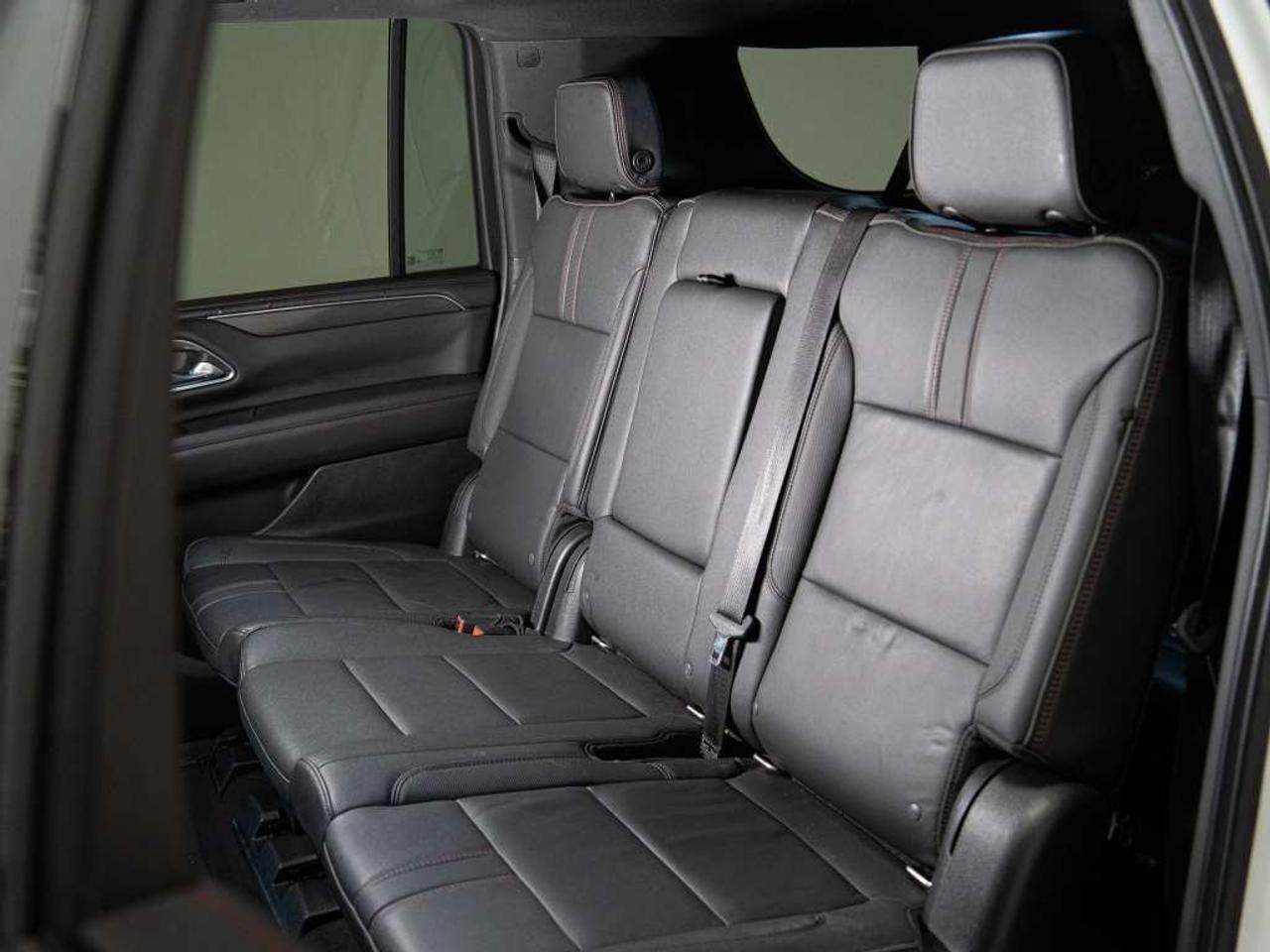 2021 Chevrolet Suburban RST | 1SP PKG | 8 PASS | BOSE | PANO | 22 IN Photo