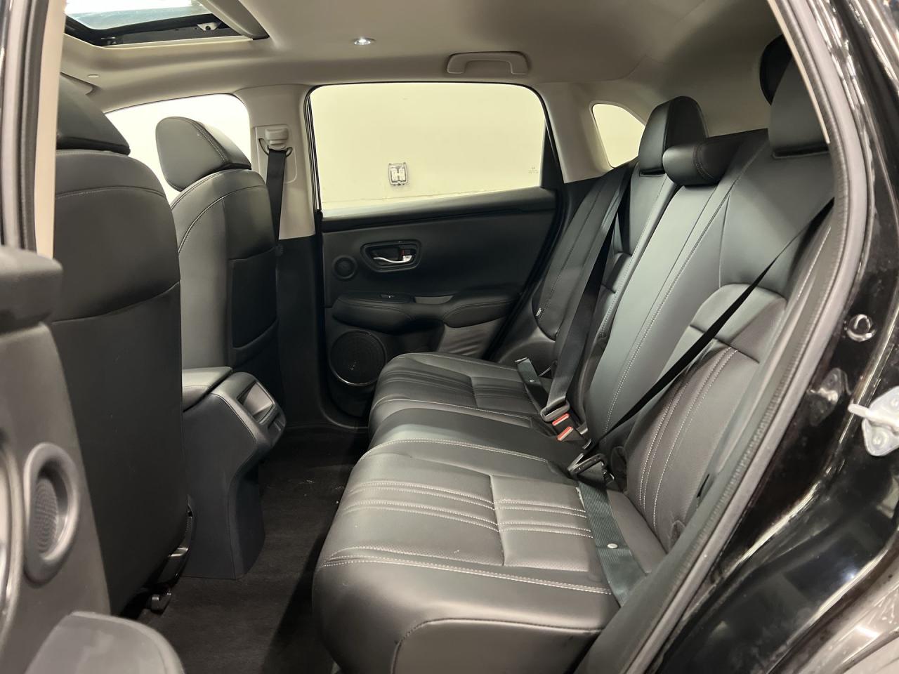 2023 Honda HR-V EX-L NAVI | LOW KMS! | HTD LEATHER | SUNROOF | NAV Photo
