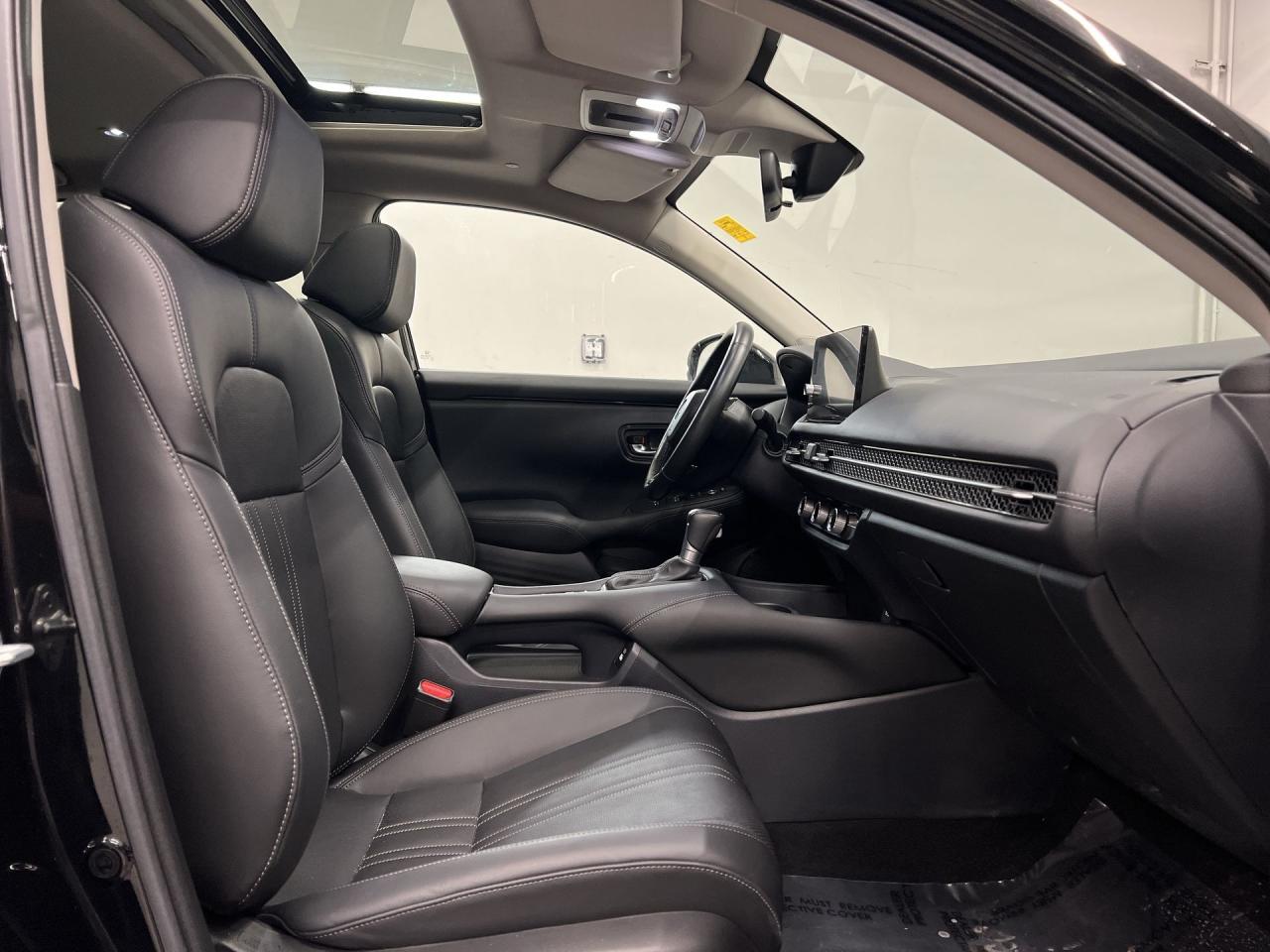 2023 Honda HR-V EX-L NAVI | LOW KMS! | HTD LEATHER | SUNROOF | NAV Photo