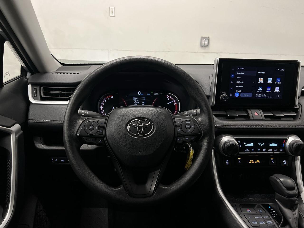 2024 Toyota RAV4 AWD | CARPLAY | HEATED SEATS | ADAPT. CRUISE | A/C Photo