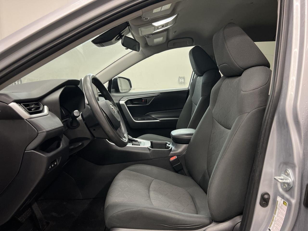 2024 Toyota RAV4 AWD | CARPLAY | HEATED SEATS | ADAPT. CRUISE | A/C Photo