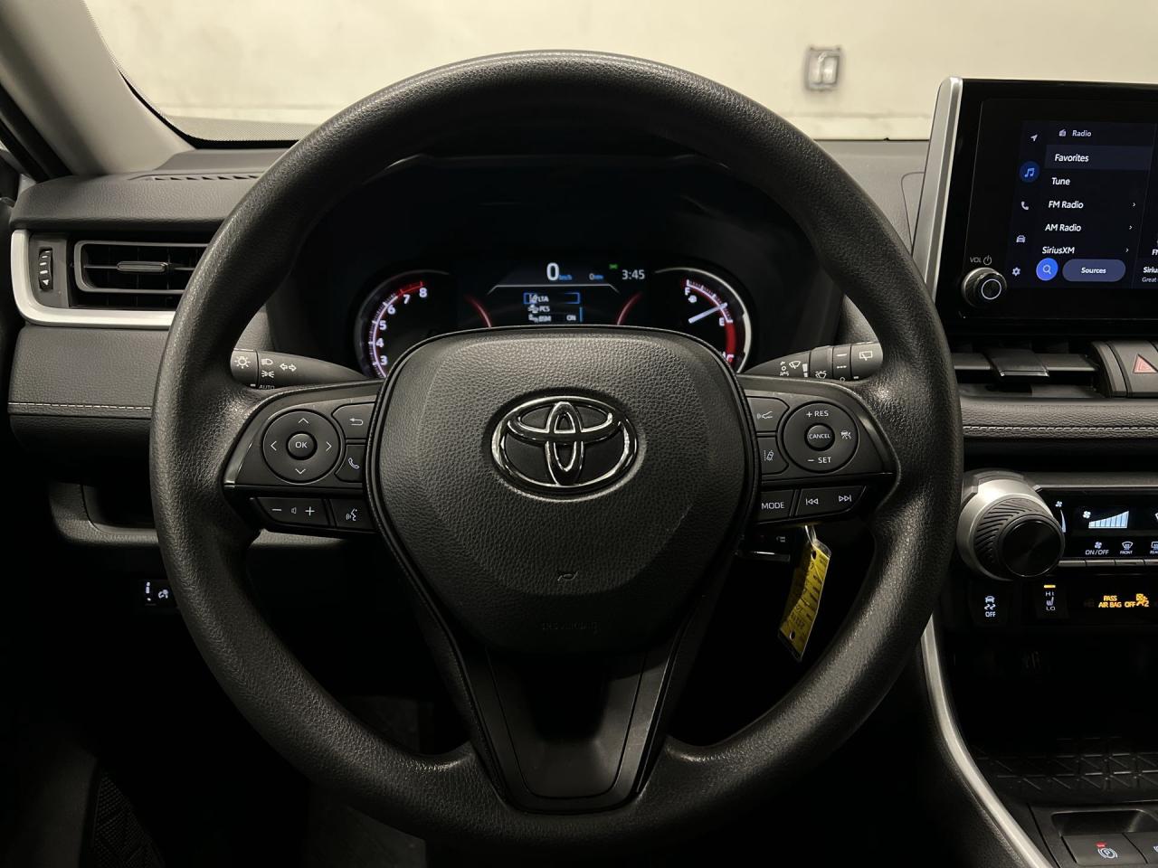 2024 Toyota RAV4 AWD | CARPLAY | HEATED SEATS | ADAPT. CRUISE | A/C Photo