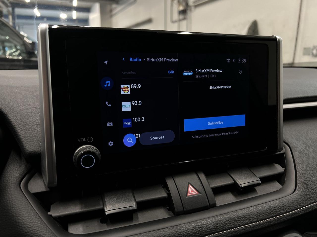 2024 Toyota RAV4 AWD | CARPLAY | HEATED SEATS | ADAPT. CRUISE | A/C Photo