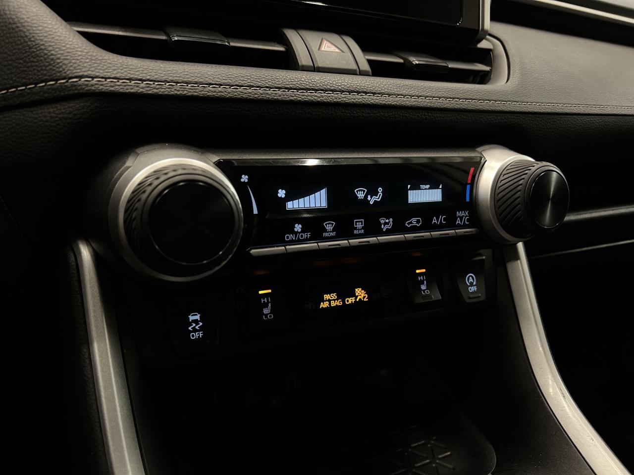 2024 Toyota RAV4 AWD | CARPLAY | HEATED SEATS | ADAPT. CRUISE | A/C Photo