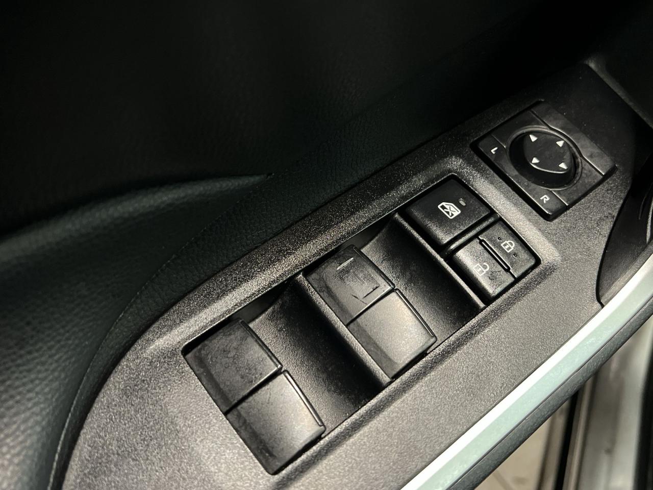 2024 Toyota RAV4 AWD | CARPLAY | HEATED SEATS | ADAPT. CRUISE | A/C Photo