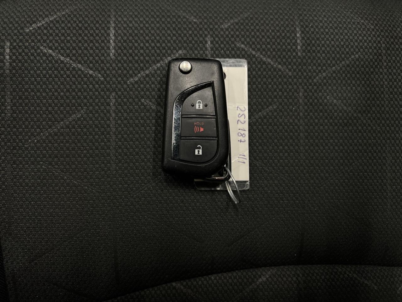 2024 Toyota RAV4 AWD | CARPLAY | HEATED SEATS | ADAPT. CRUISE | A/C Photo