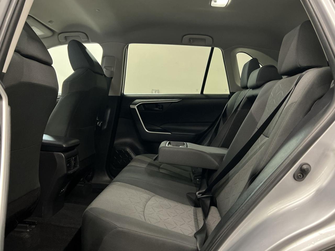 2024 Toyota RAV4 AWD | CARPLAY | HEATED SEATS | ADAPT. CRUISE | A/C Photo