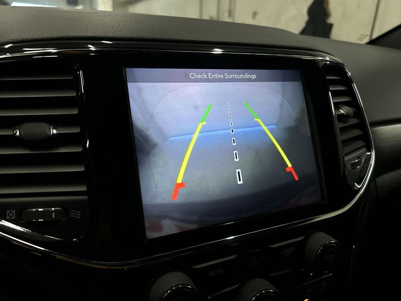 2019 Jeep Grand Cherokee 4X4 | CARPLAY |17IN ALLOYS |BLIND SPOT | BLUETOOTH Photo