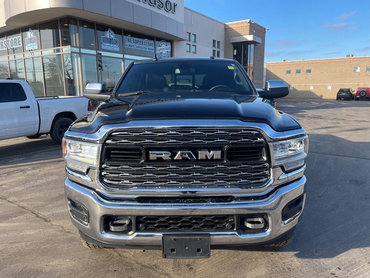 2022 RAM 2500 Crew Cab 6.7 CUMMINS / VENTED HTD SEATS / RMT START / NAV Photo