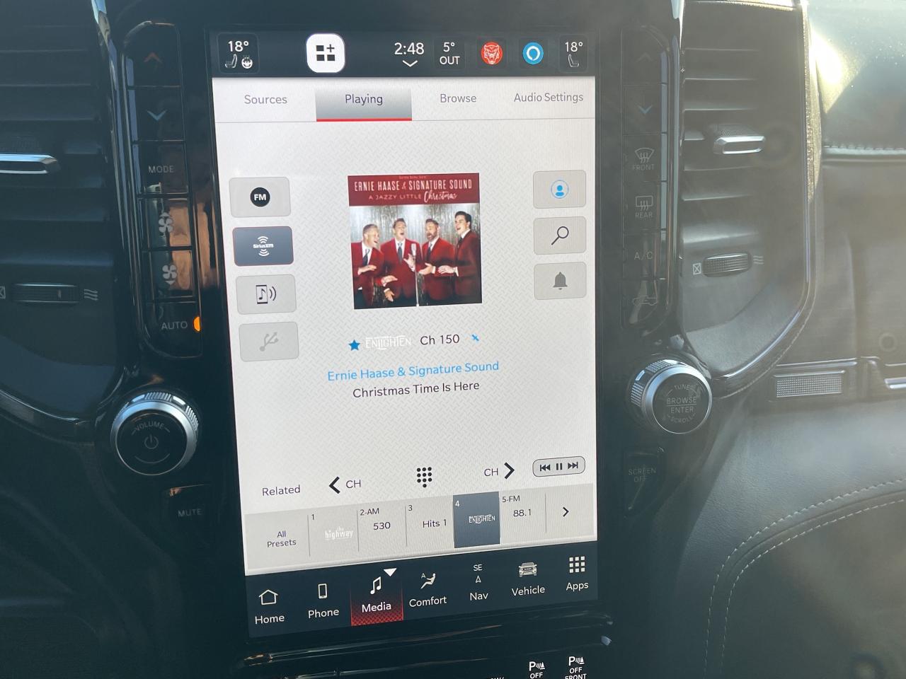 2022 RAM 2500 Crew Cab 6.7 CUMMINS / VENTED HTD SEATS / RMT START / NAV Photo