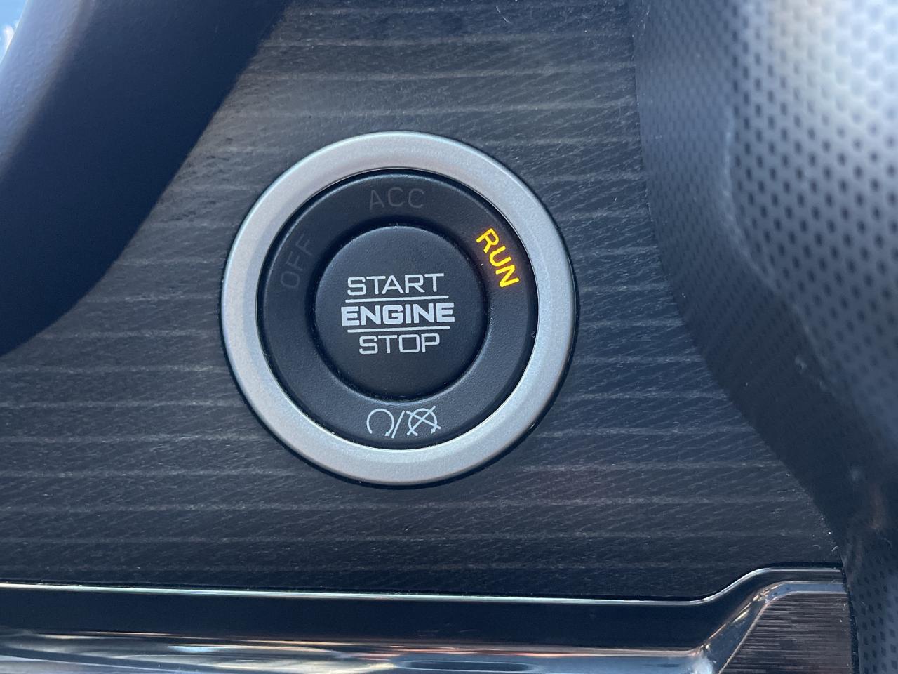 2022 RAM 2500 Crew Cab 6.7 CUMMINS / VENTED HTD SEATS / RMT START / NAV Photo