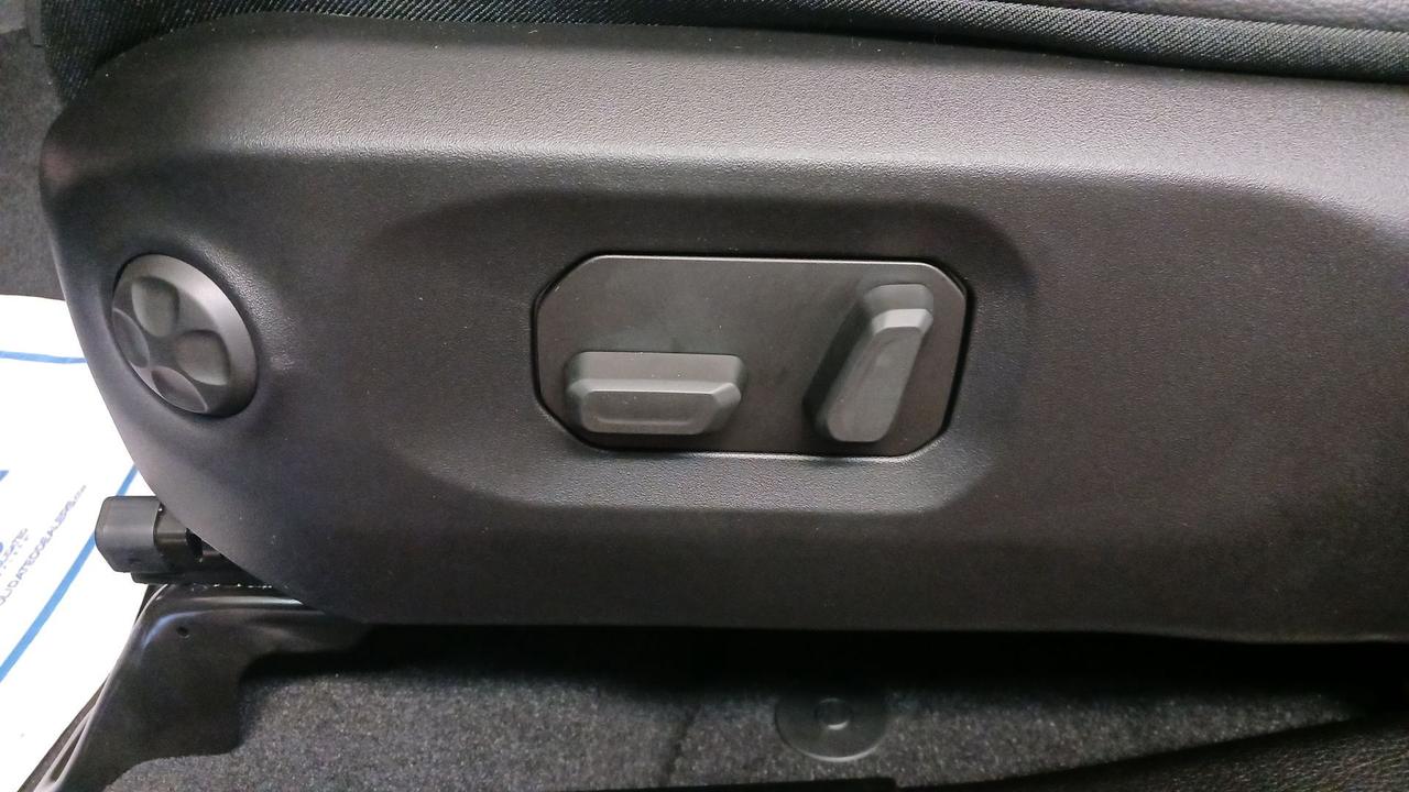 2025 Jeep Wrangler LEATHER/NAV/BODY COLOR TOP Photo