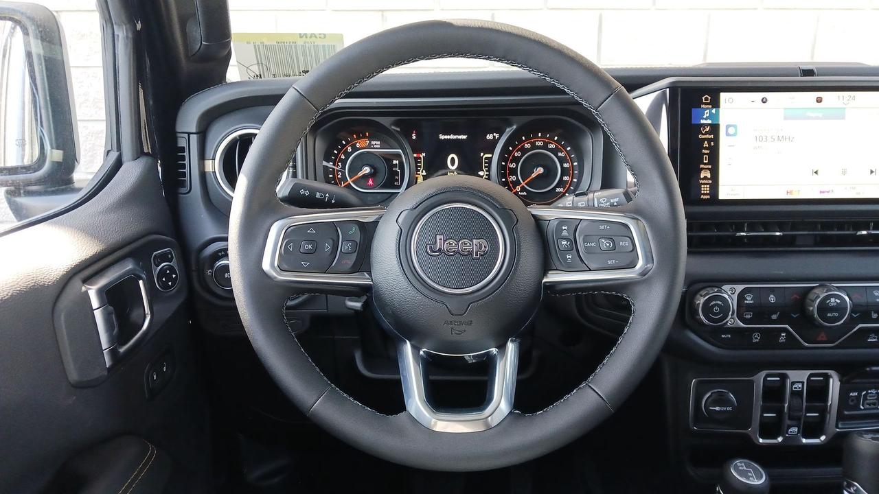 2025 Jeep Wrangler LEATHER/NAV/BODY COLOR TOP Photo