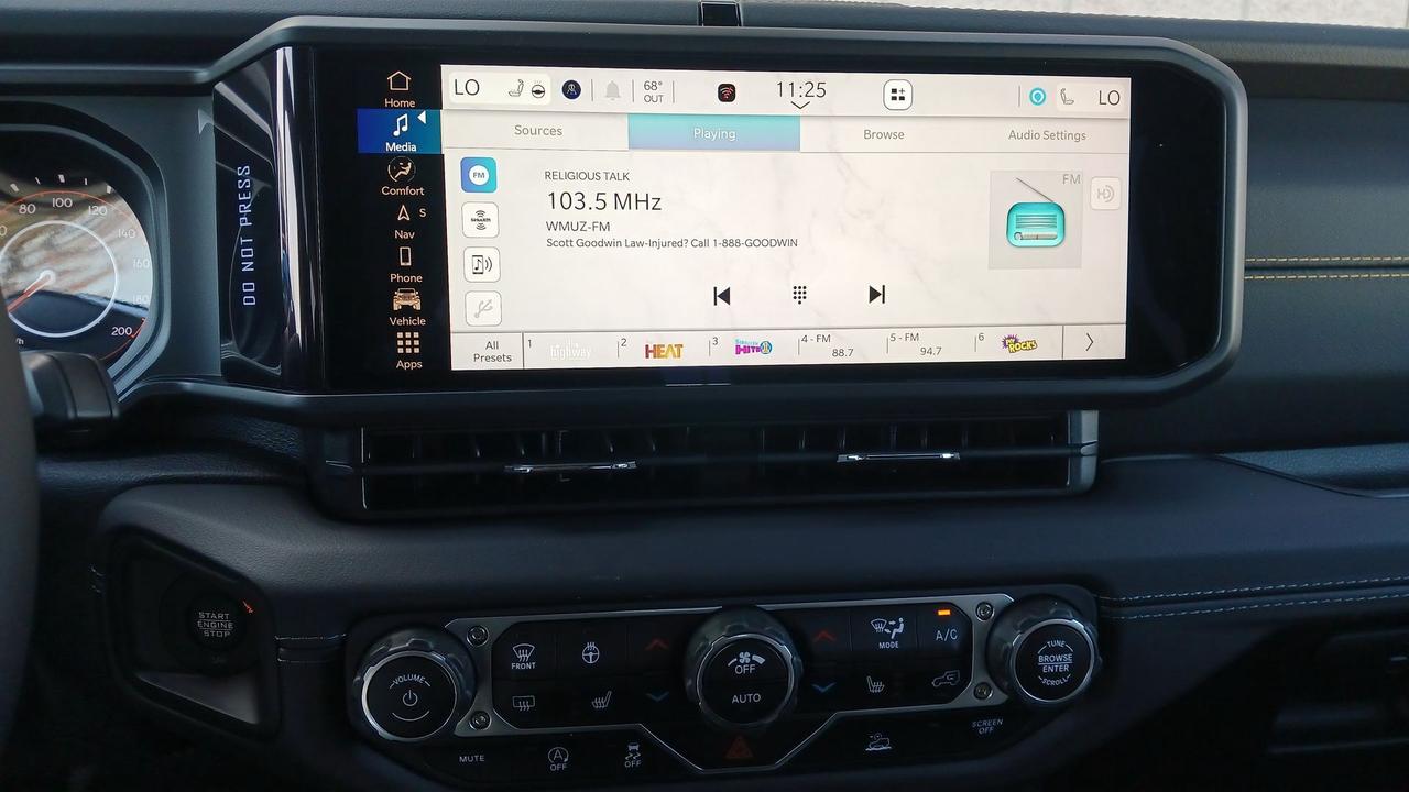 2025 Jeep Wrangler LEATHER/NAV/BODY COLOR TOP Photo