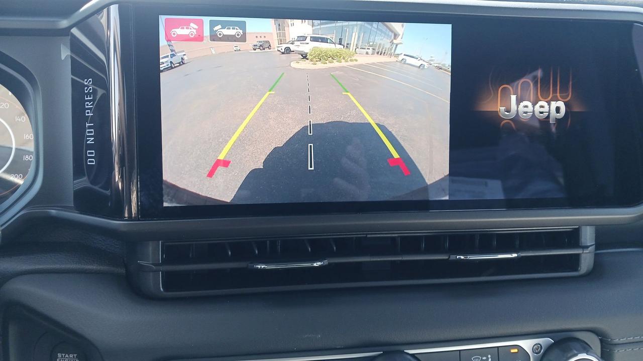 2025 Jeep Wrangler LEATHER/NAV/BODY COLOR TOP Photo