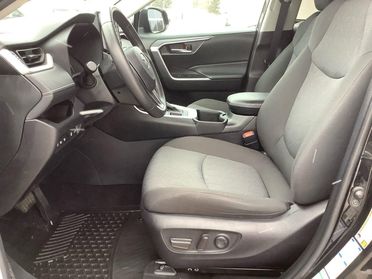 2022 Toyota RAV4 XLE XLE Photo