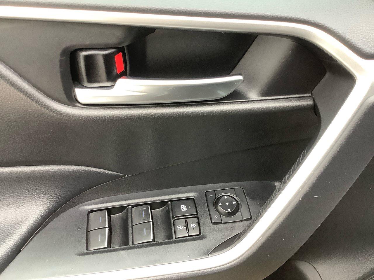 2022 Toyota RAV4 XLE XLE Photo