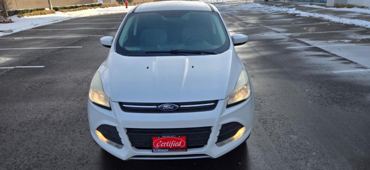 2015 Ford Escape SE 4dr Front-wheel Drive Automatic Photo