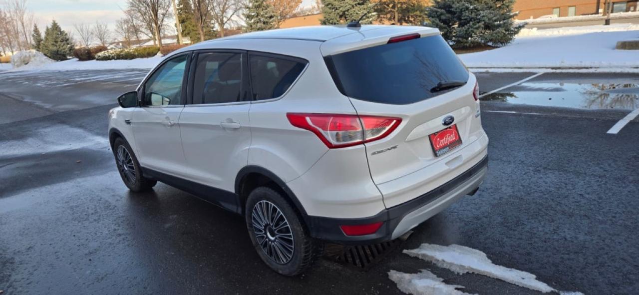 2015 Ford Escape SE 4dr Front-wheel Drive Automatic Photo