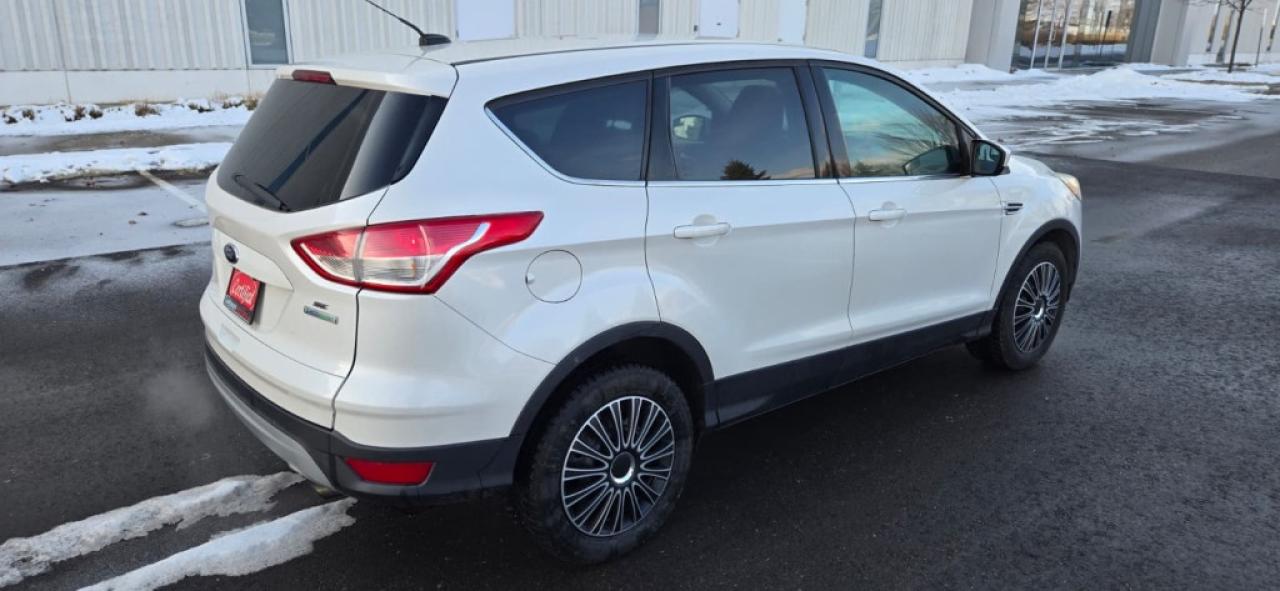 2015 Ford Escape SE 4dr Front-wheel Drive Automatic Photo