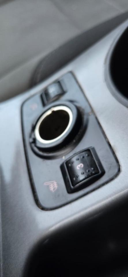 2015 Ford Escape SE 4dr Front-wheel Drive Automatic Photo