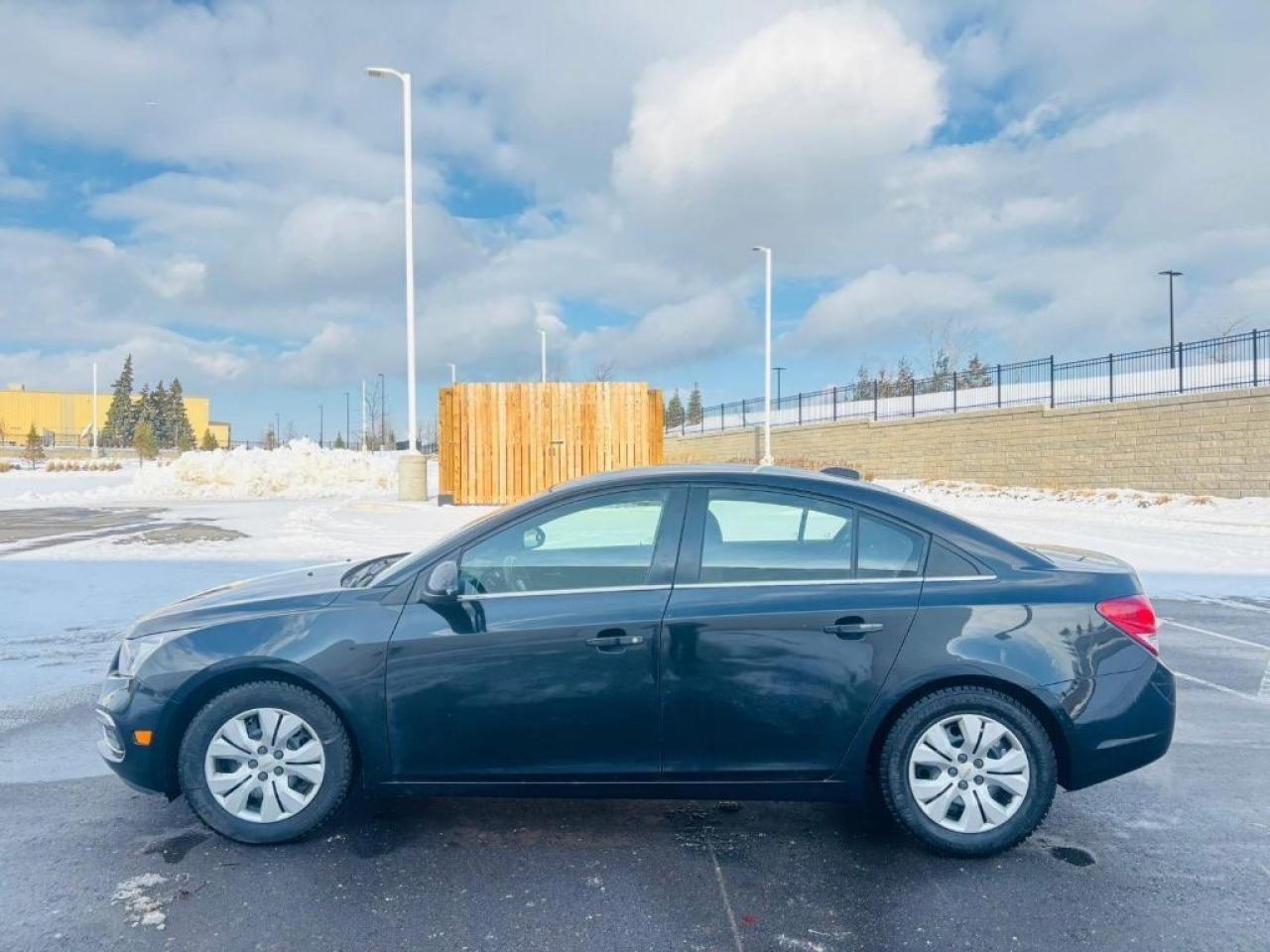 2015 Chevrolet Cruze 4dr Sedan 1LT Photo