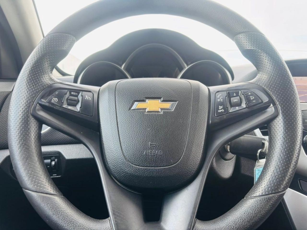 2015 Chevrolet Cruze 4dr Sedan 1LT Photo