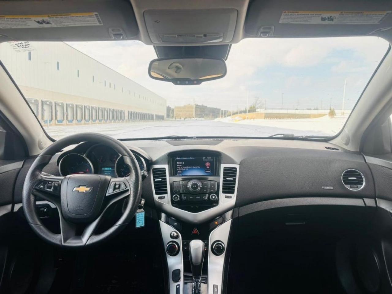 2015 Chevrolet Cruze 4dr Sedan 1LT Photo